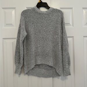 Old Navy Women's Heather Gray Crew Neck Sweater